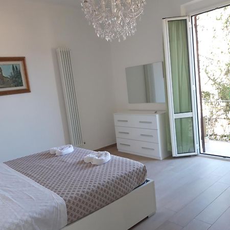 La Mimosa Di Andrea Apartment ลาสเปเซีย ภายนอก รูปภาพ