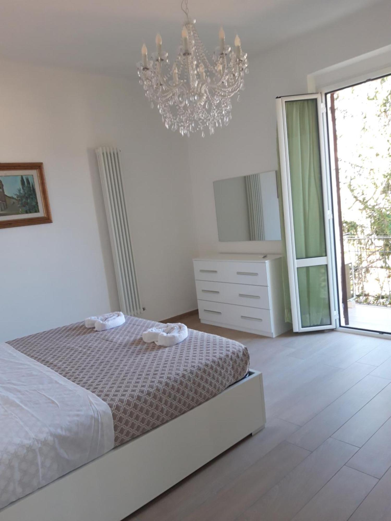 La Mimosa Di Andrea Apartment ลาสเปเซีย ภายนอก รูปภาพ